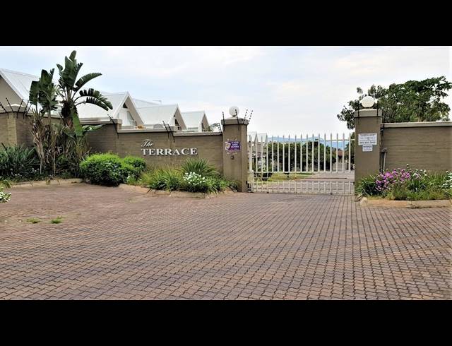 2 BEDROOM HOUSE TO LET IN WEST ACRES